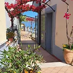 Domus San Vincenzo Frühstückspension 3*