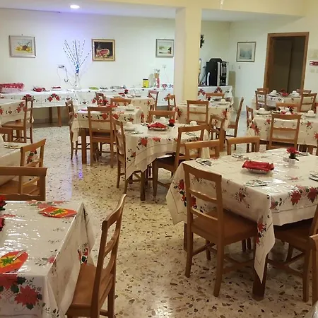 Domus San Vincenzo فندق مبيت وإفطار