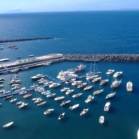 Domus San Vincenzo Bed & Breakfast
