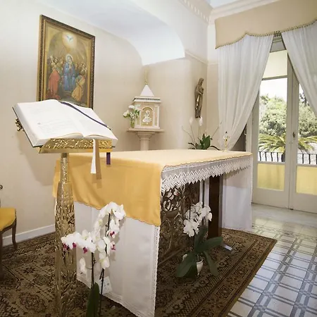 Bed & Breakfast Domus San Vincenzo 2*