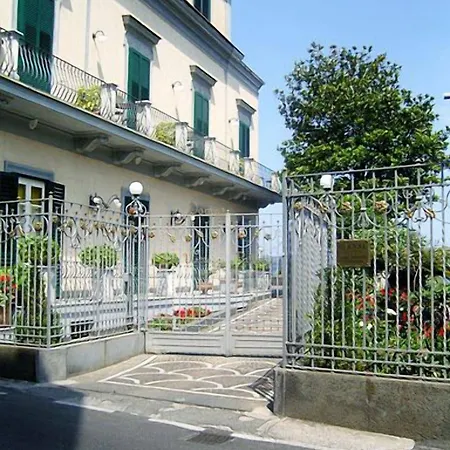 Domus San Vincenzo 3*
