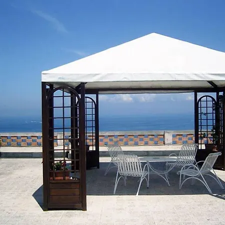 Bed & Breakfast Domus San Vincenzo 3*