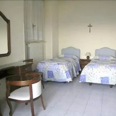Bed & Breakfast Domus San Vincenzo 3*