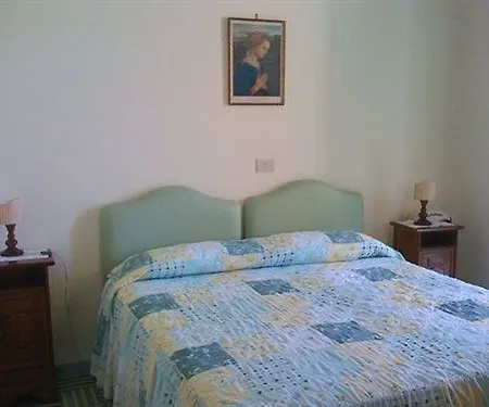 Domus San Vincenzo Bed & Breakfast