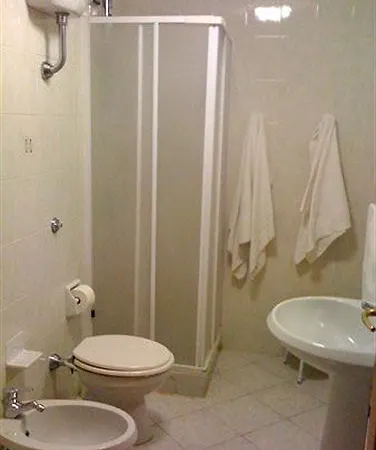 Domus San Vincenzo Bed & Breakfast 2*