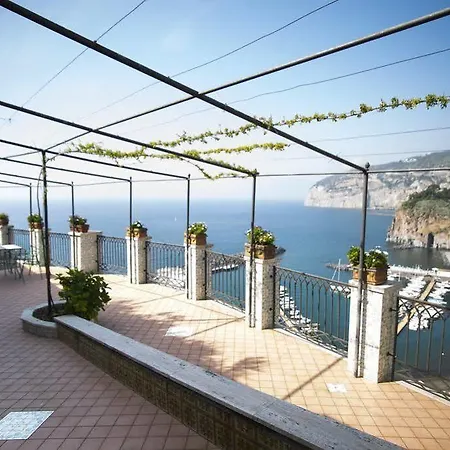 Domus San Vincenzo Bed & Breakfast